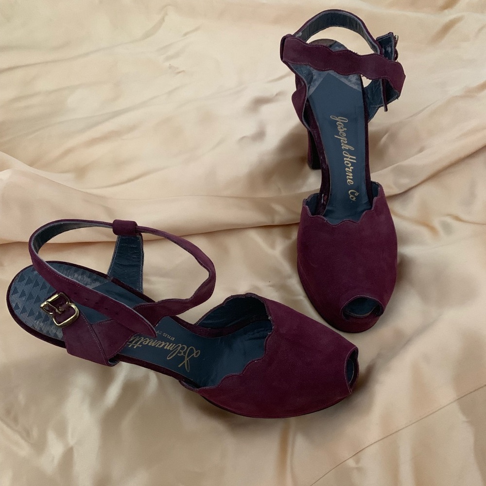 Burgundy scallop detail vintage 1940s heels